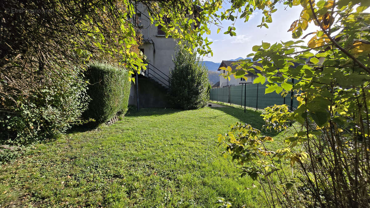 Appartement à LA CROIX-DE-LA-ROCHETTE