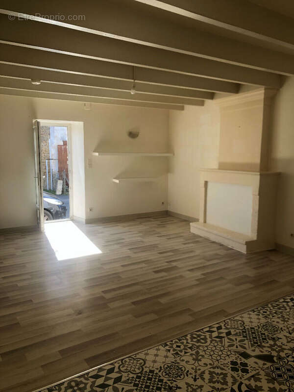 Appartement à SURGERES