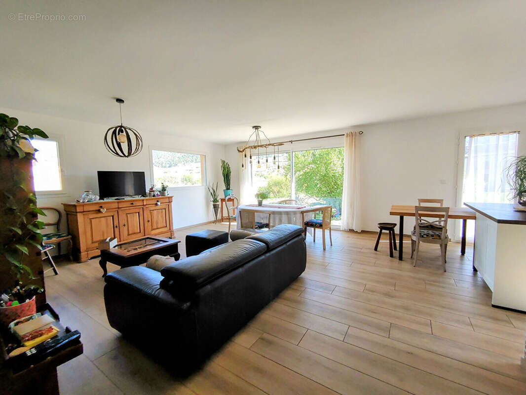 Maison à LA CRESSE