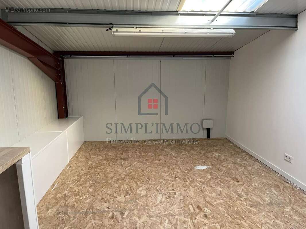 Commerce à SAINT-MEDARD-D'AUNIS