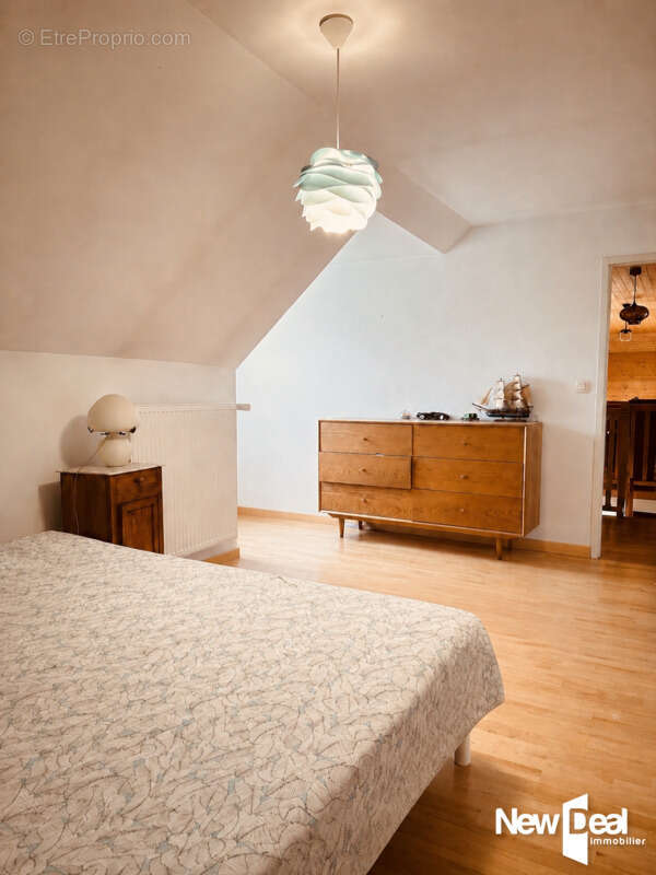 Exclusivite vallon du jour, maison de type 6 de 190 m2  habitables avec piscine edifiee sur 1159 m2 en impasse - photo 17