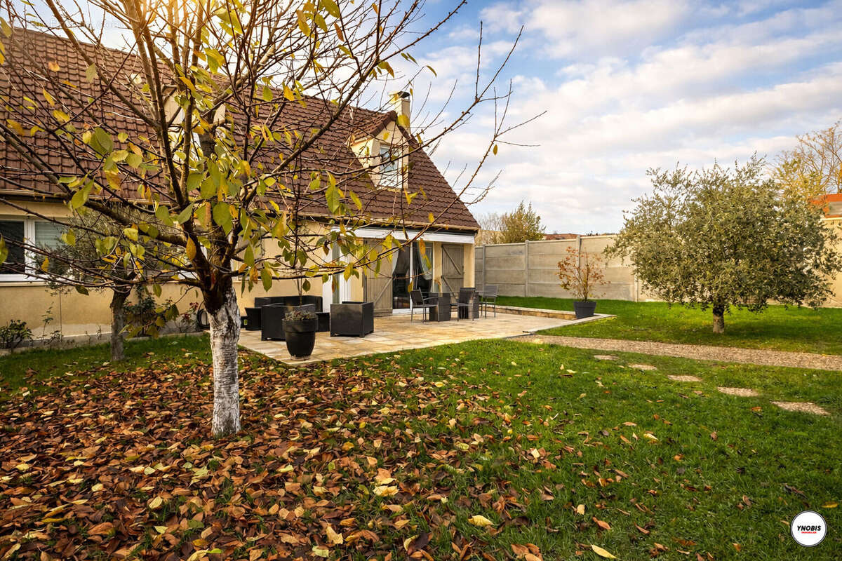Maison à MORAINVILLIERS