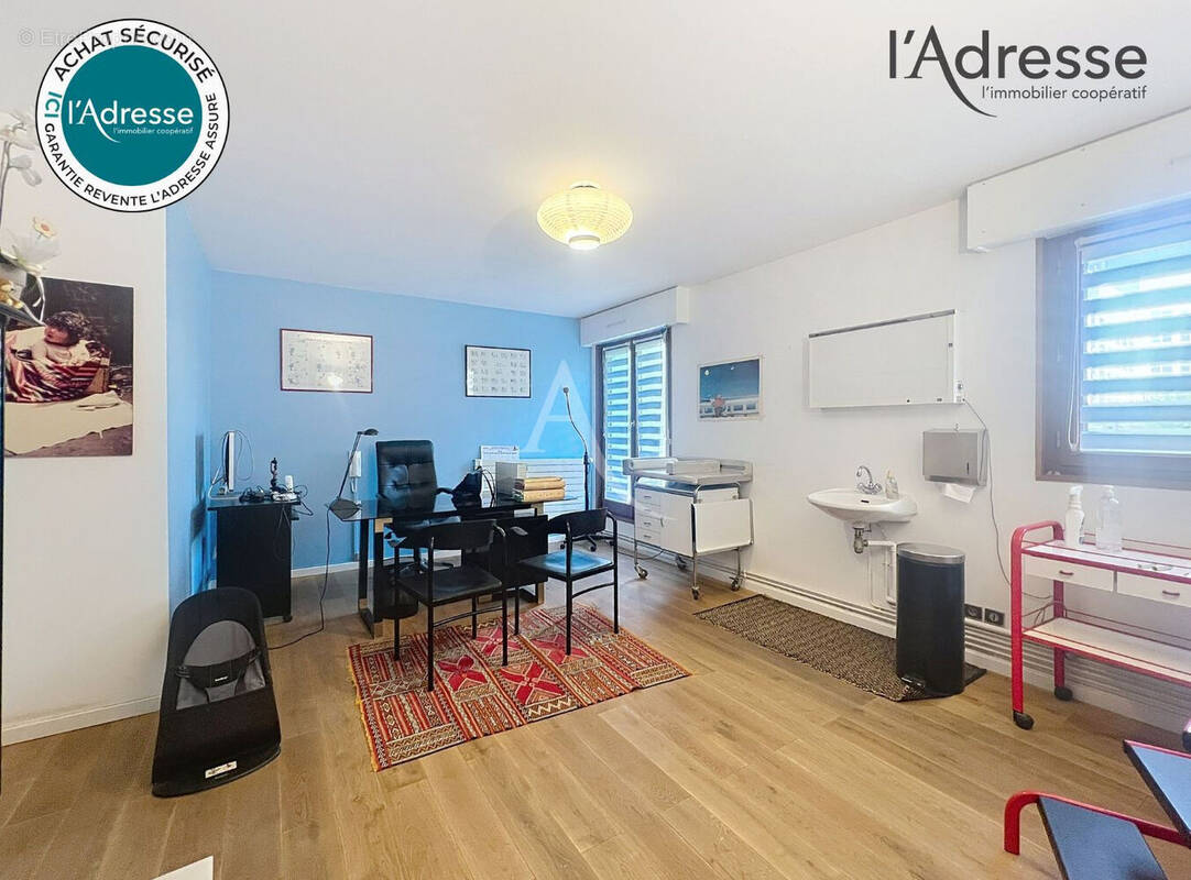 Commerce à SURESNES