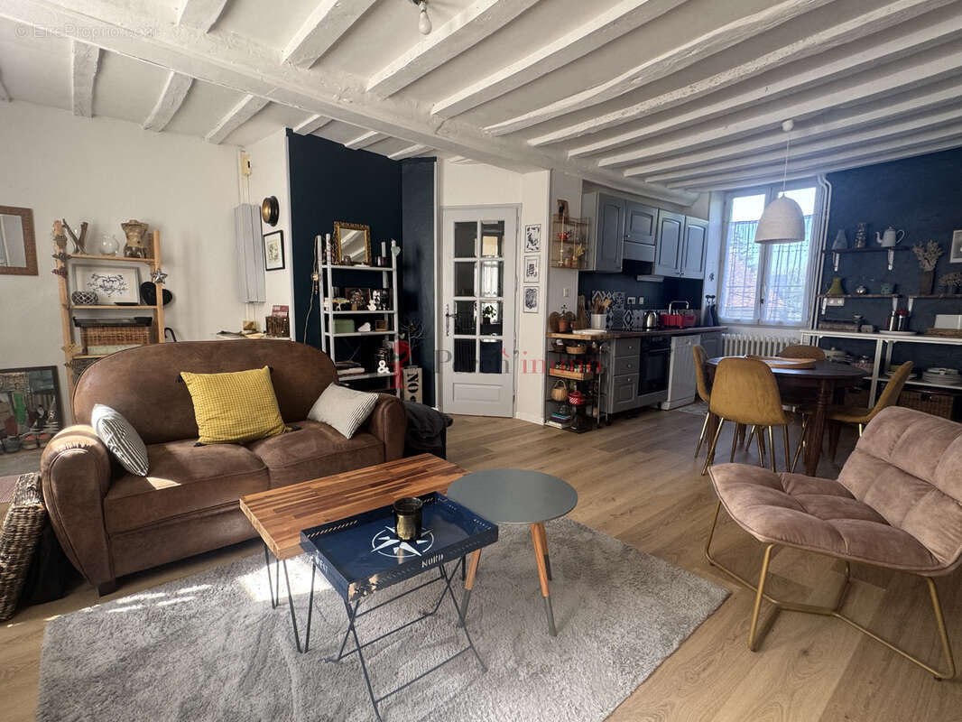 Charmante maison de bourg en village avec commerces - photo 3