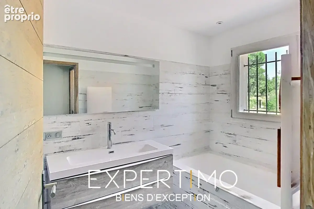 FUVEAU   Villa contemporaine  4 chambres  Suite parentale de plain-pied  Piscine 5 x 11 m  Terrain plat 2 - photo 13