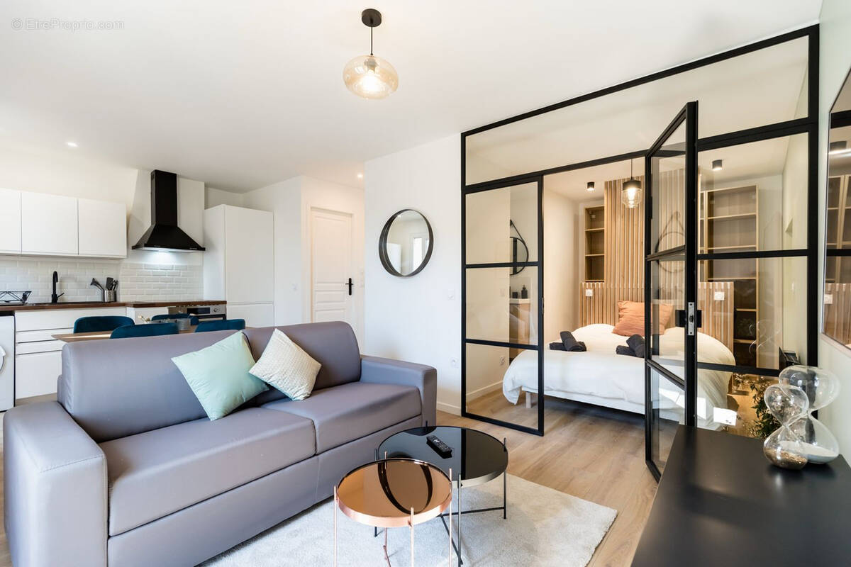Appartement à MARSEILLE-6E