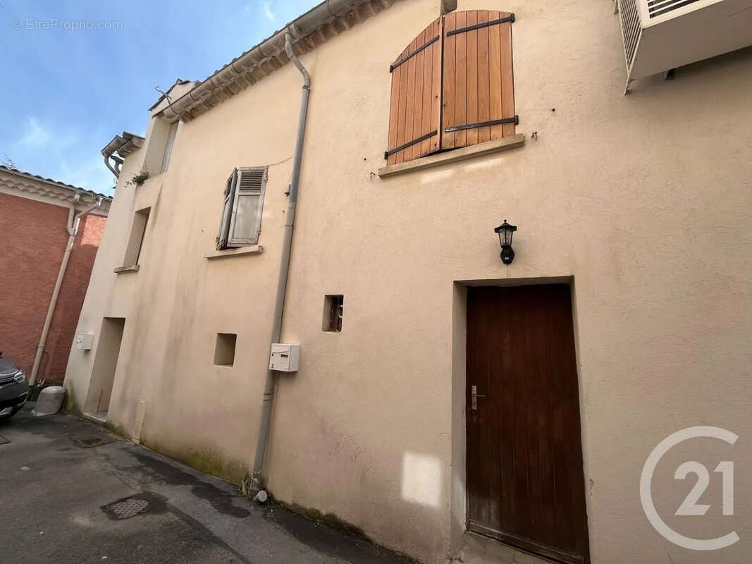 Maison à SOLLIES-PONT