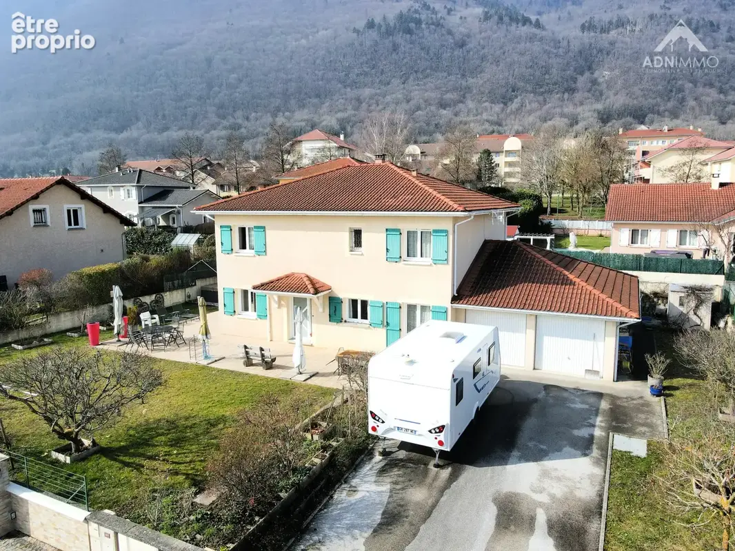 Maison 5 Pièces 176 m2 - photo 2