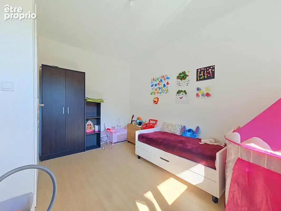 Maison 150 m² à La Tour  - photo 10