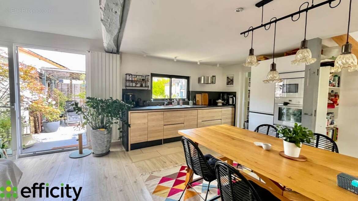 Appartement à MANTES-LA-VILLE