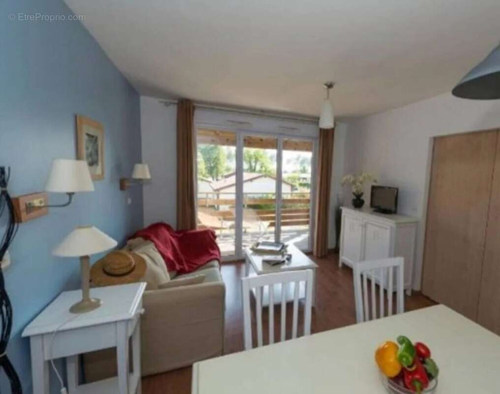 Appartement à PARENTIS-EN-BORN