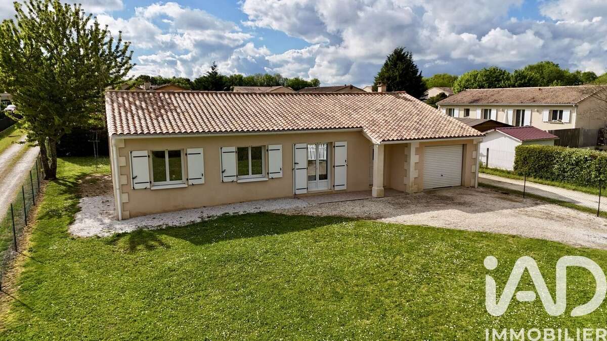 Photo 1 - Maison à BRIE