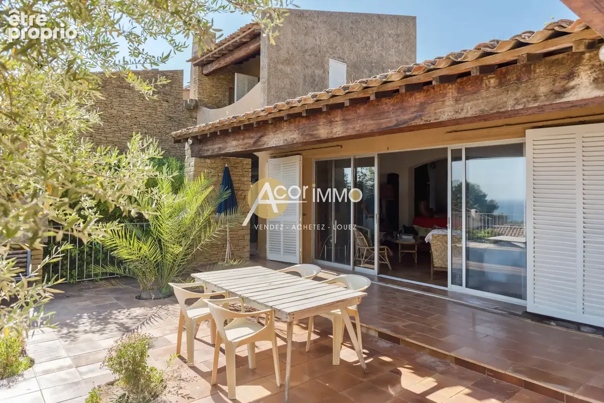 Bandol - propriété de caractère de 230 m2 - vue mer - terrain de plus de 2700m2 - photo 20