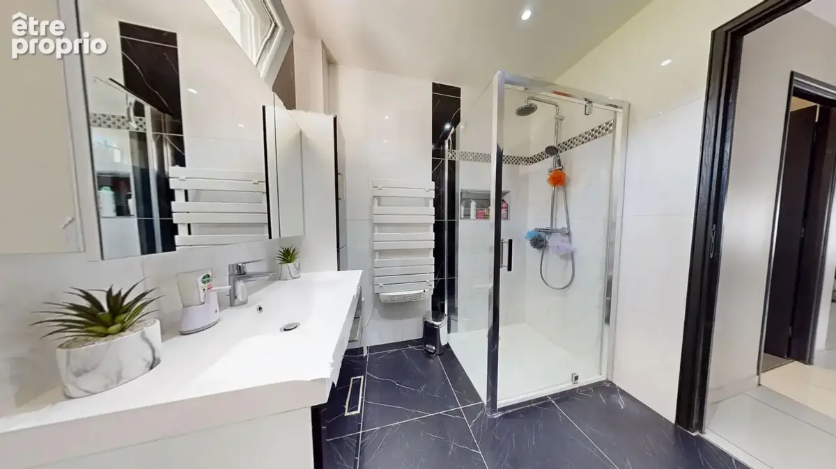 Maison indépendante 7 pièce(s) sur 530m² de terrain - photo 8