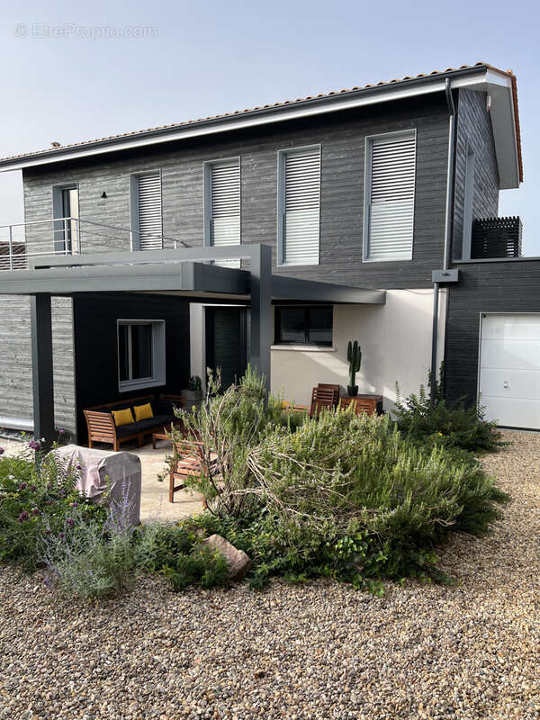 Maison 188 m² à Carbon-Blanc  - photo 21