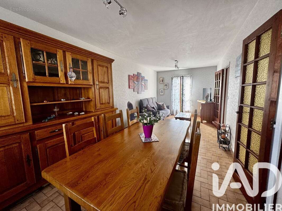 Photo 5 - Maison à VAUJOURS