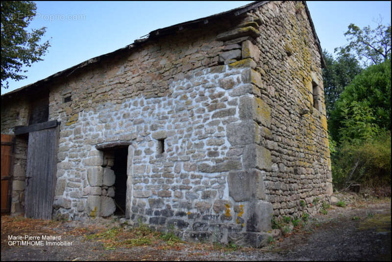 Maison à ROYERE-DE-VASSIVIERE