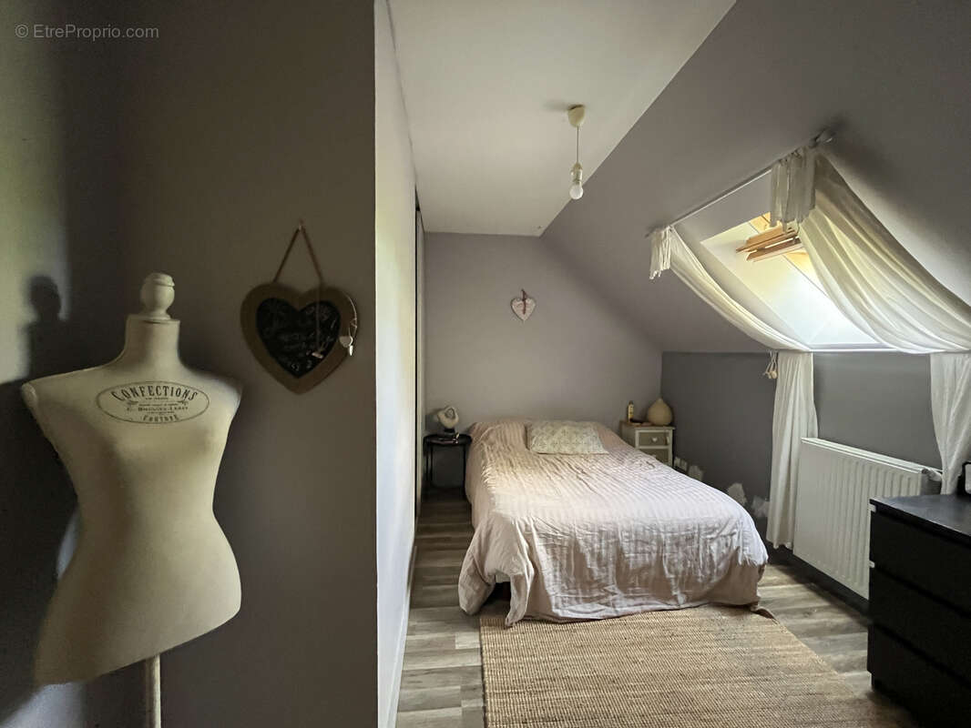 Maison à LA CHAPELLE-LA-REINE