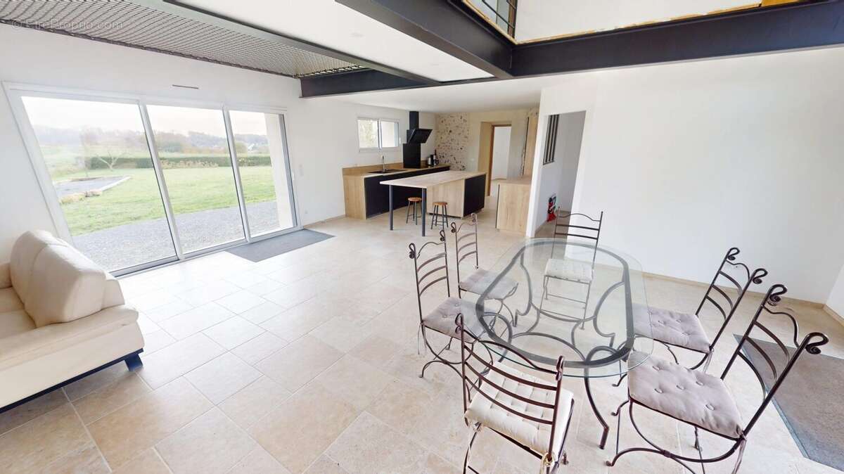 Maison à VERNOU-SUR-BRENNE