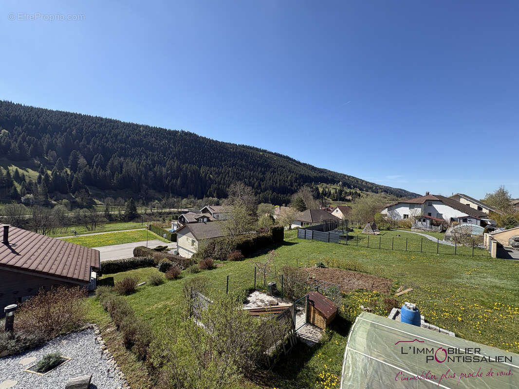 Maison à MAISONS-DU-BOIS-LIEVREMONT