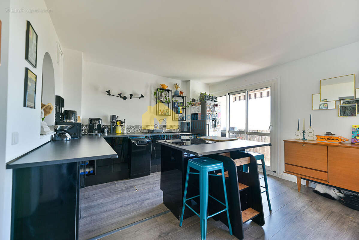 Appartement à FRESNES