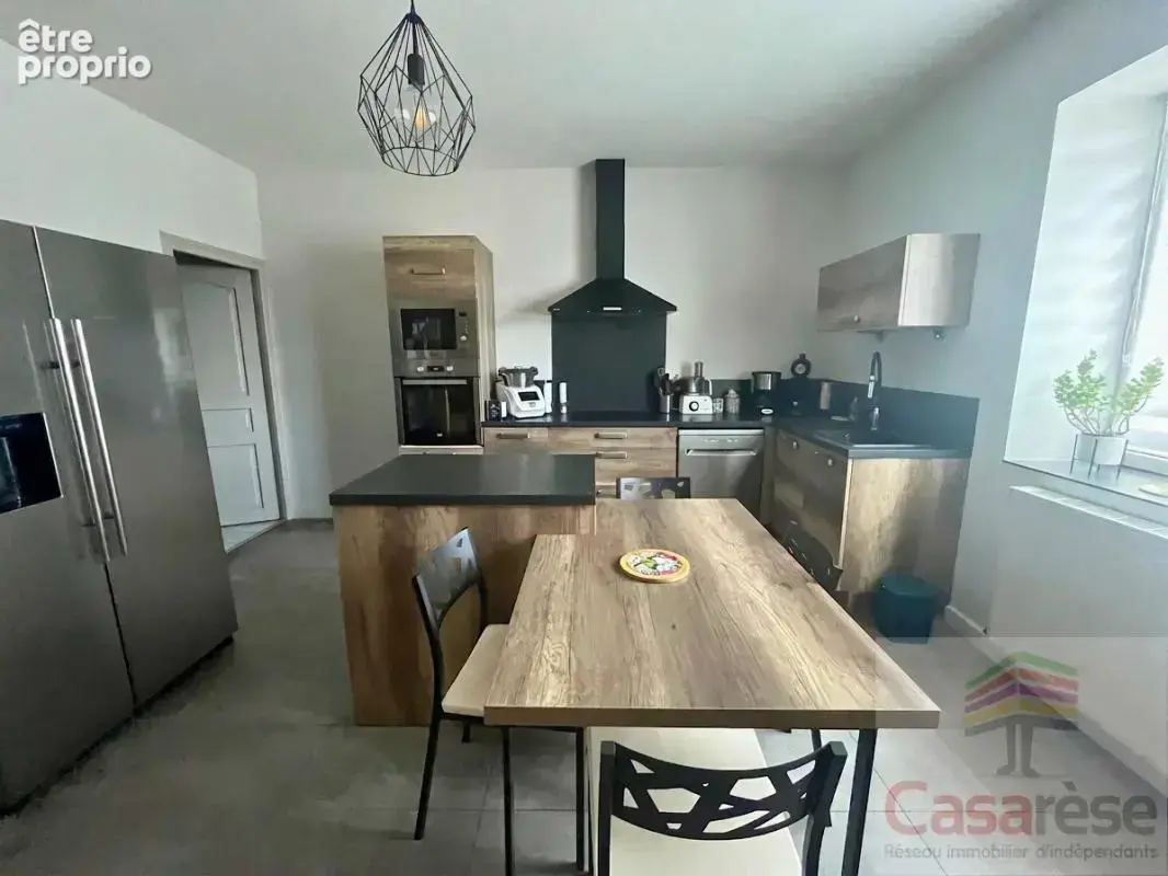 Maison 205 m² à Merceuil  - photo 3