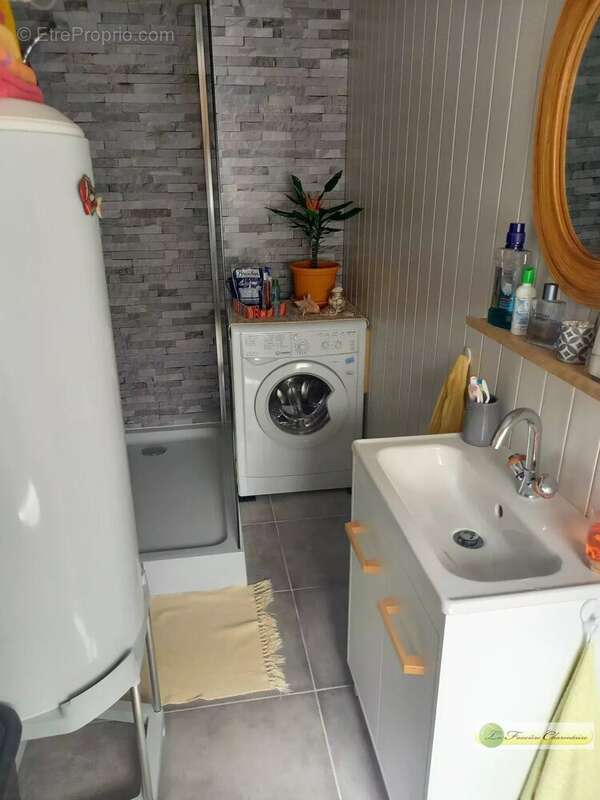 Maison à SAINT-FRAIGNE