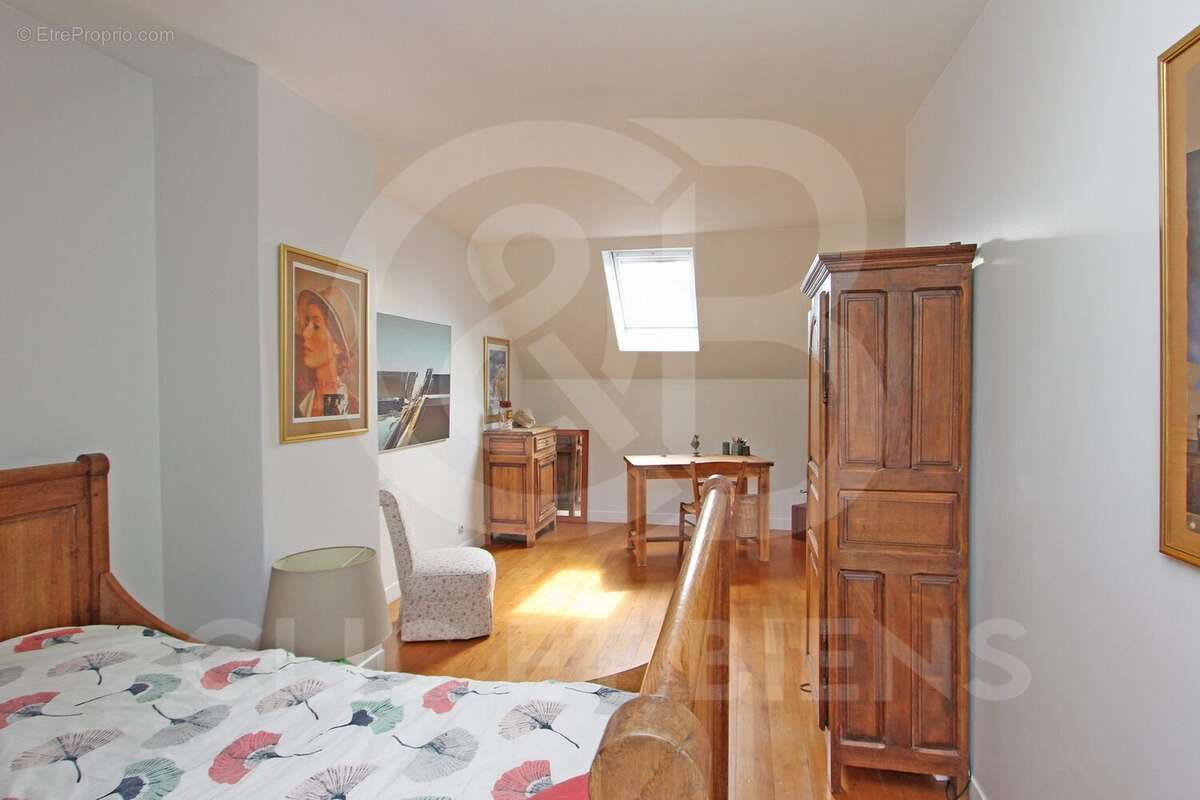 Maison 149 m² à Elancourt  - photo 9