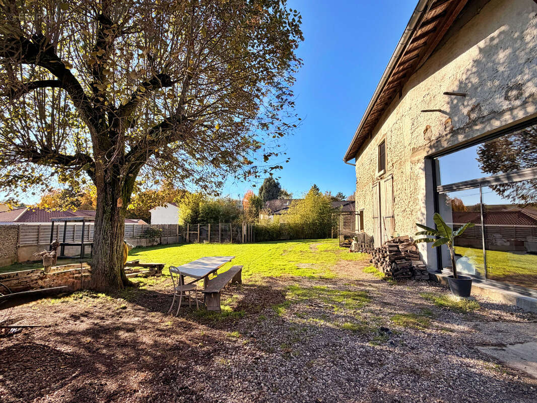 Maison à BOURGOIN-JALLIEU