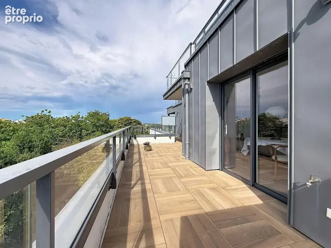 Appartement d’exception de 95 m² avec vue sur le port et terrasse de 30 m² - photo 13
