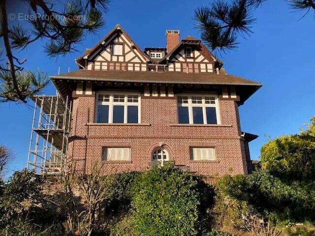 Appartement à VARAVILLE