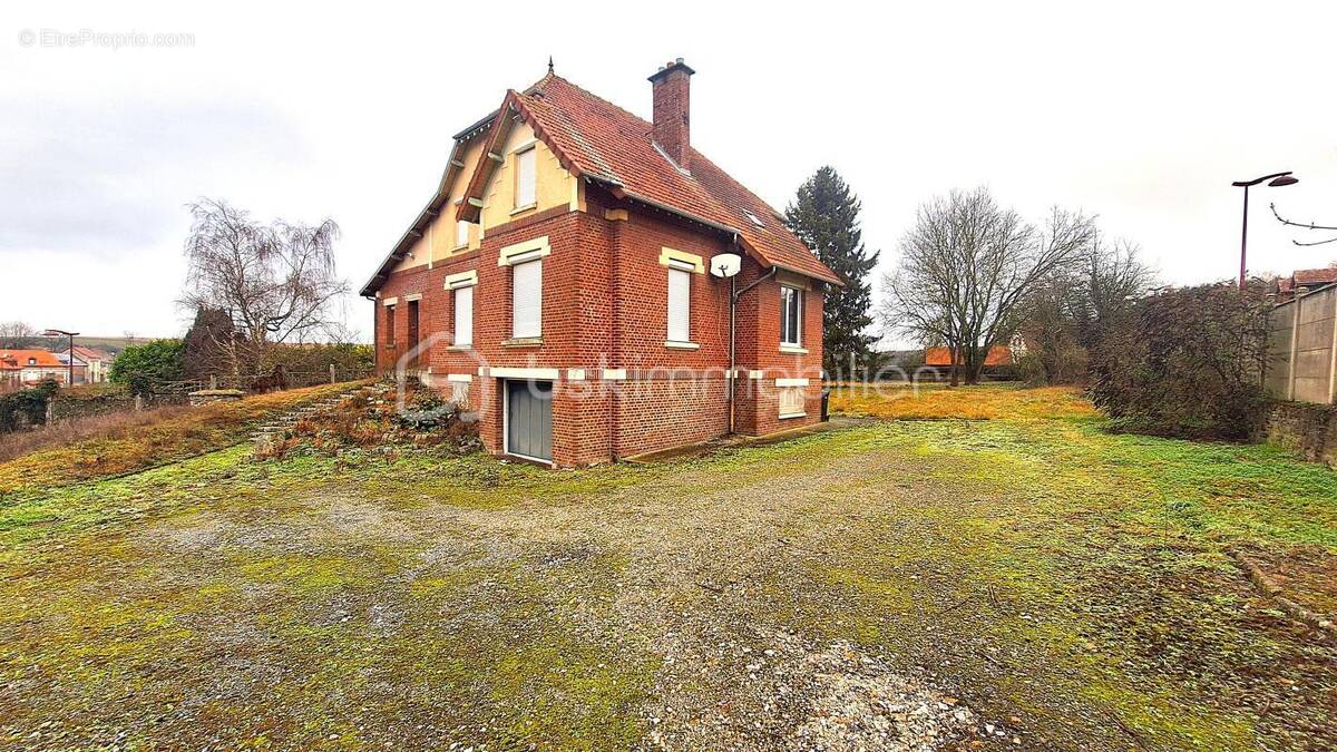 Maison à SOUES