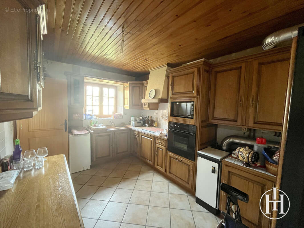 Maison à SAINT-BONNET-TRONCAIS