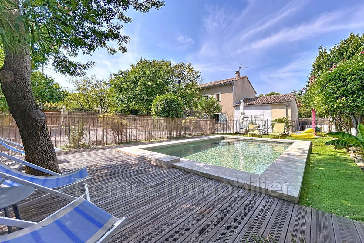 Maison à SAINT-SATURNIN-LES-AVIGNON