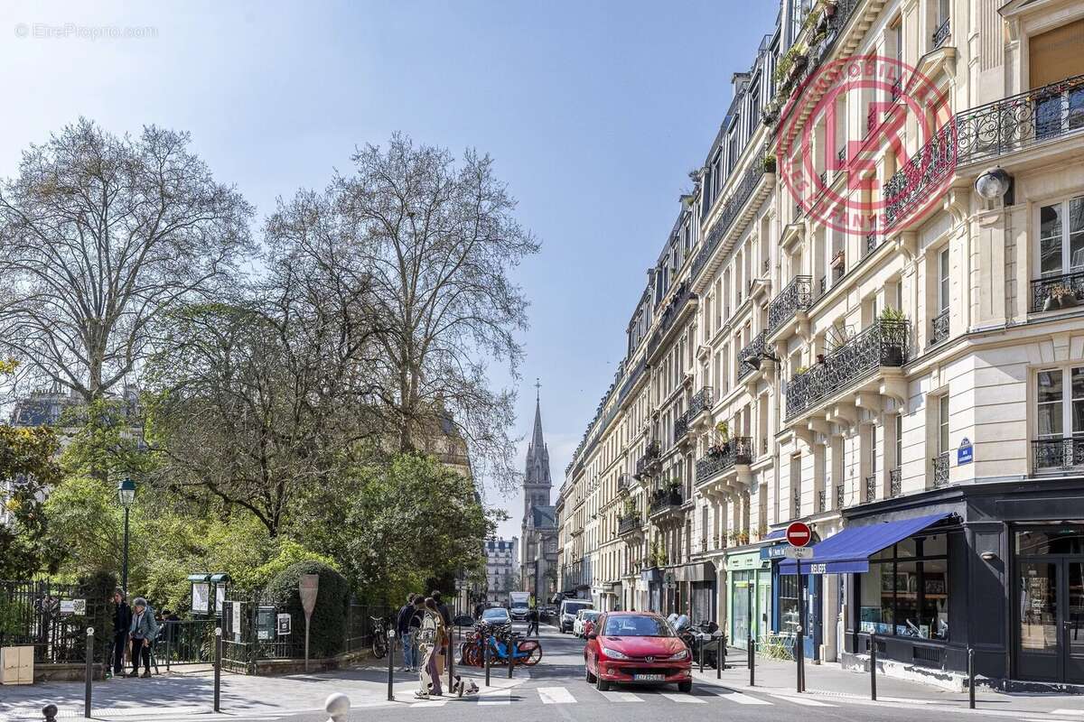 Appartement à PARIS-11E