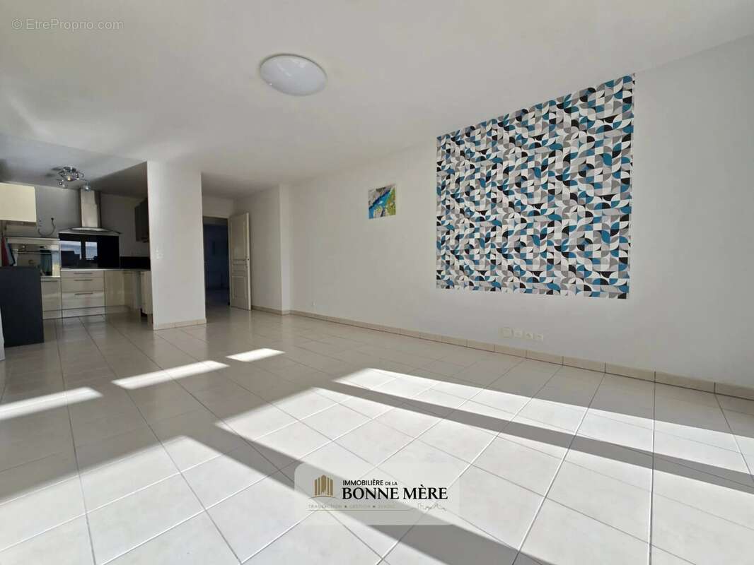 Appartement à MARSEILLE-14E