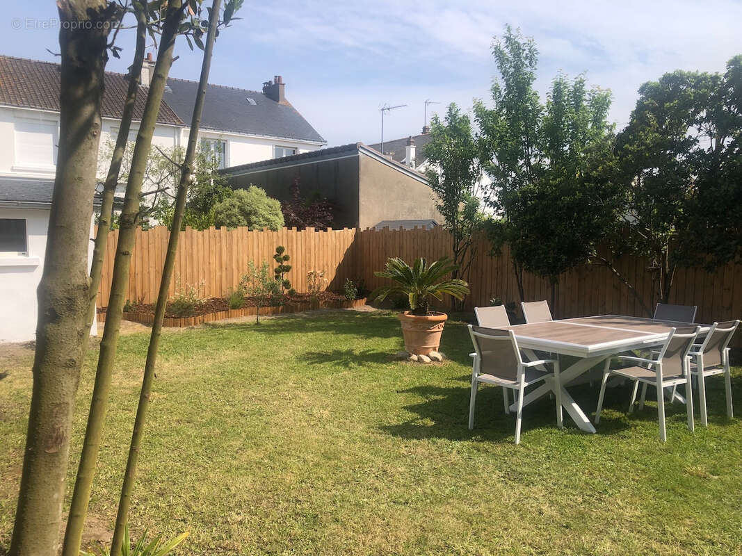 Maison à LE POULIGUEN