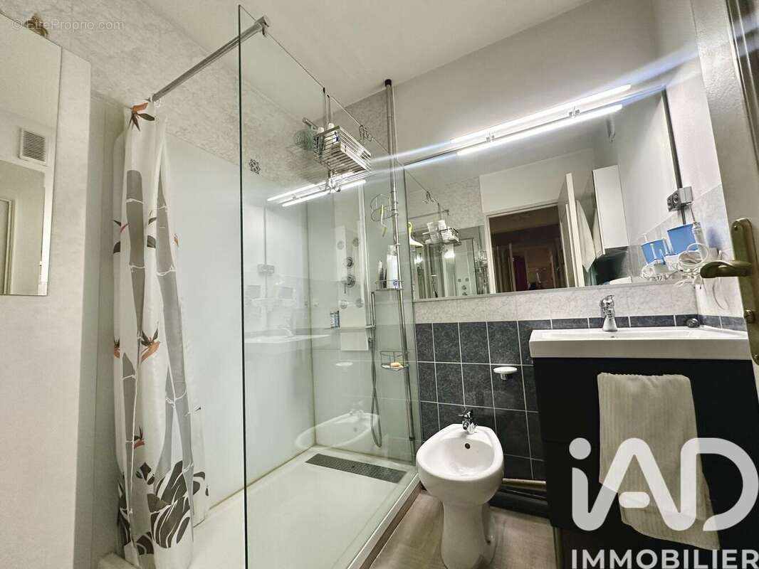 Photo 9 - Appartement à SAINT-ETIENNE