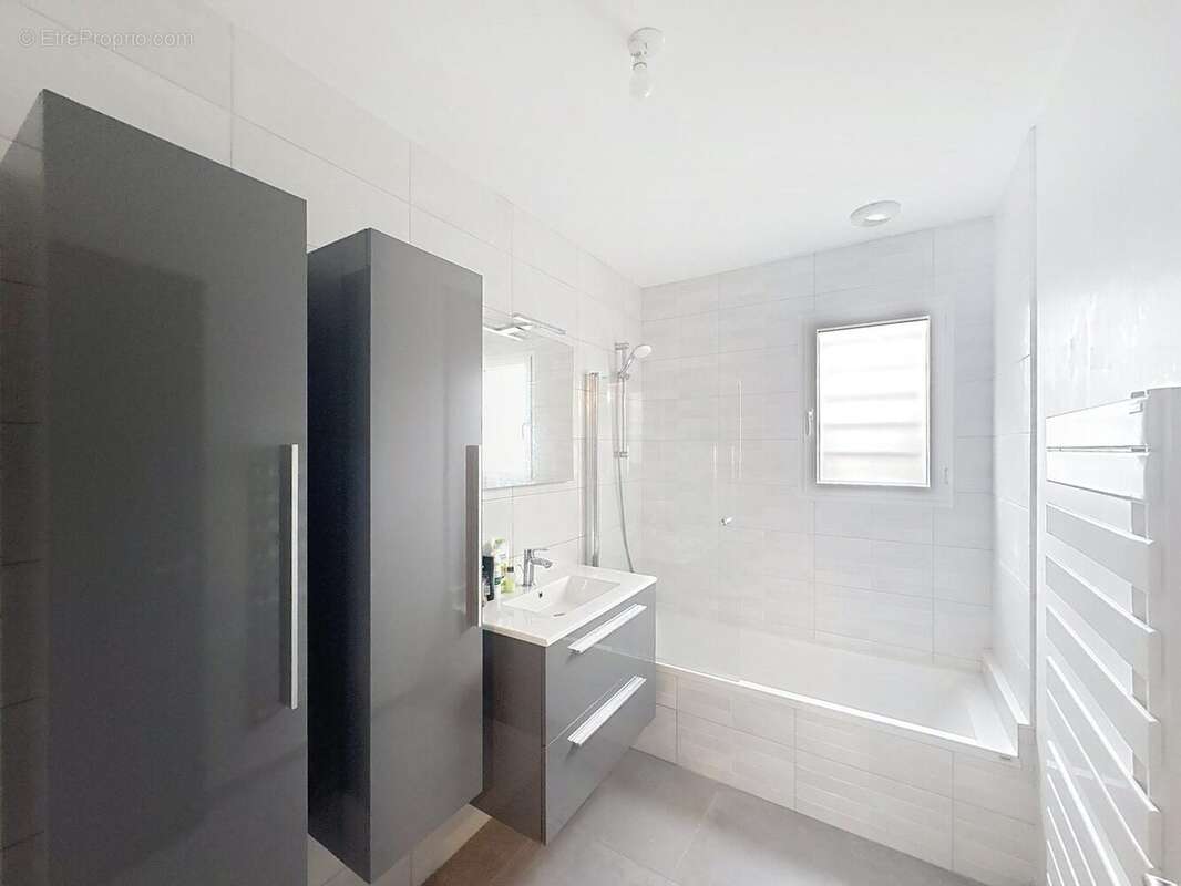 Maison à L&#039;HAY-LES-ROSES