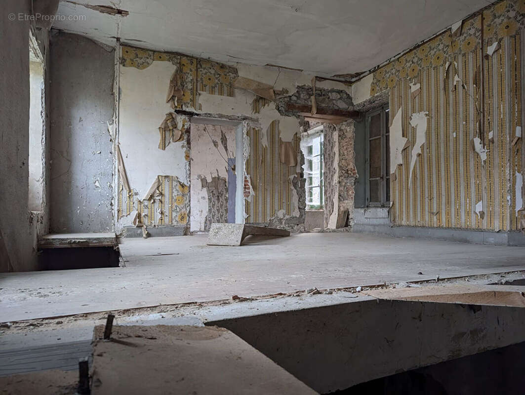 Maison à PONT-EVEQUE