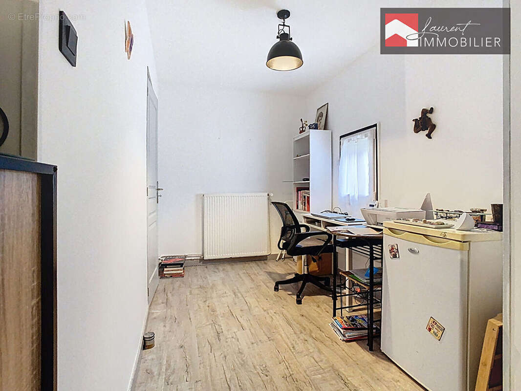 Maison à CHAVANNES-SUR-REYSSOUZE