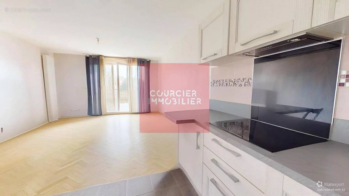 Appartement à LE MESNIL-SAINT-DENIS