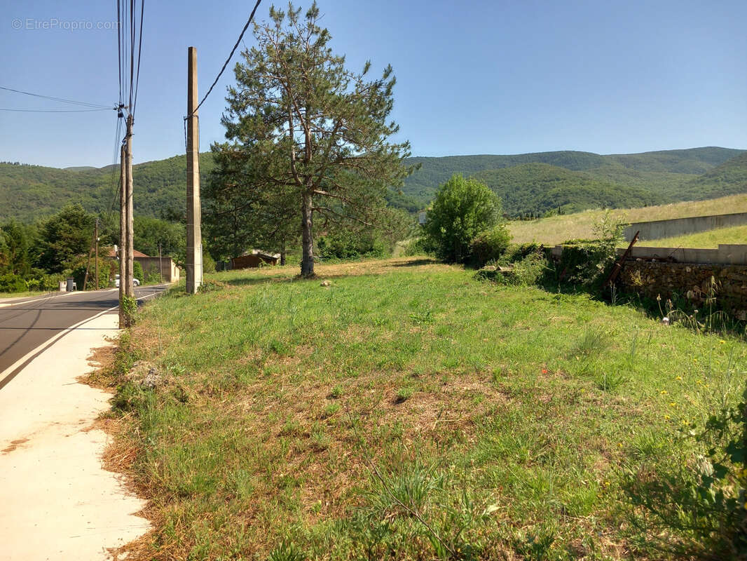 Terrain à LE POUJOL-SUR-ORB