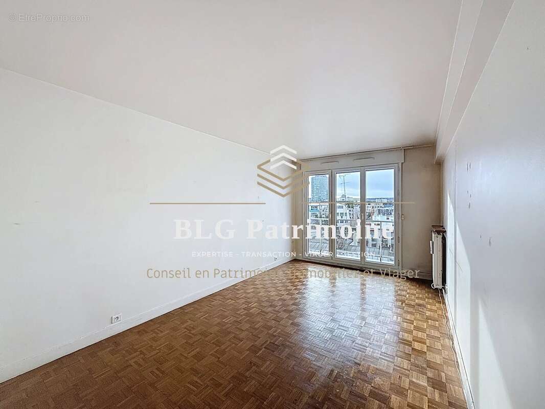 Appartement à PARIS-15E