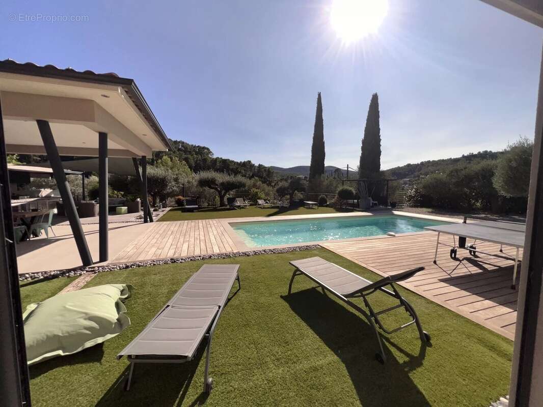 Maison à SOLLIES-TOUCAS