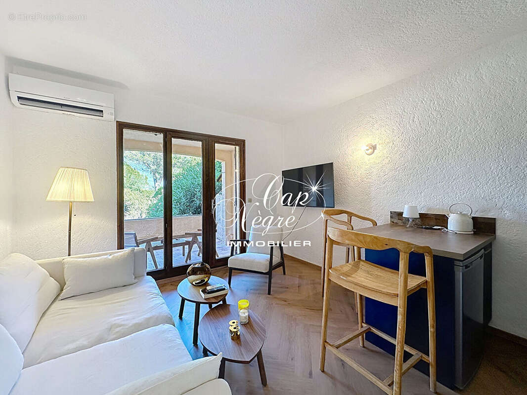 Appartement à BORMES-LES-MIMOSAS