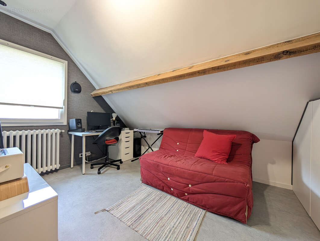 Maison familiale 5 chambres dans un cadre privilégié à Saint-Germain-de-la-Grange - photo 13