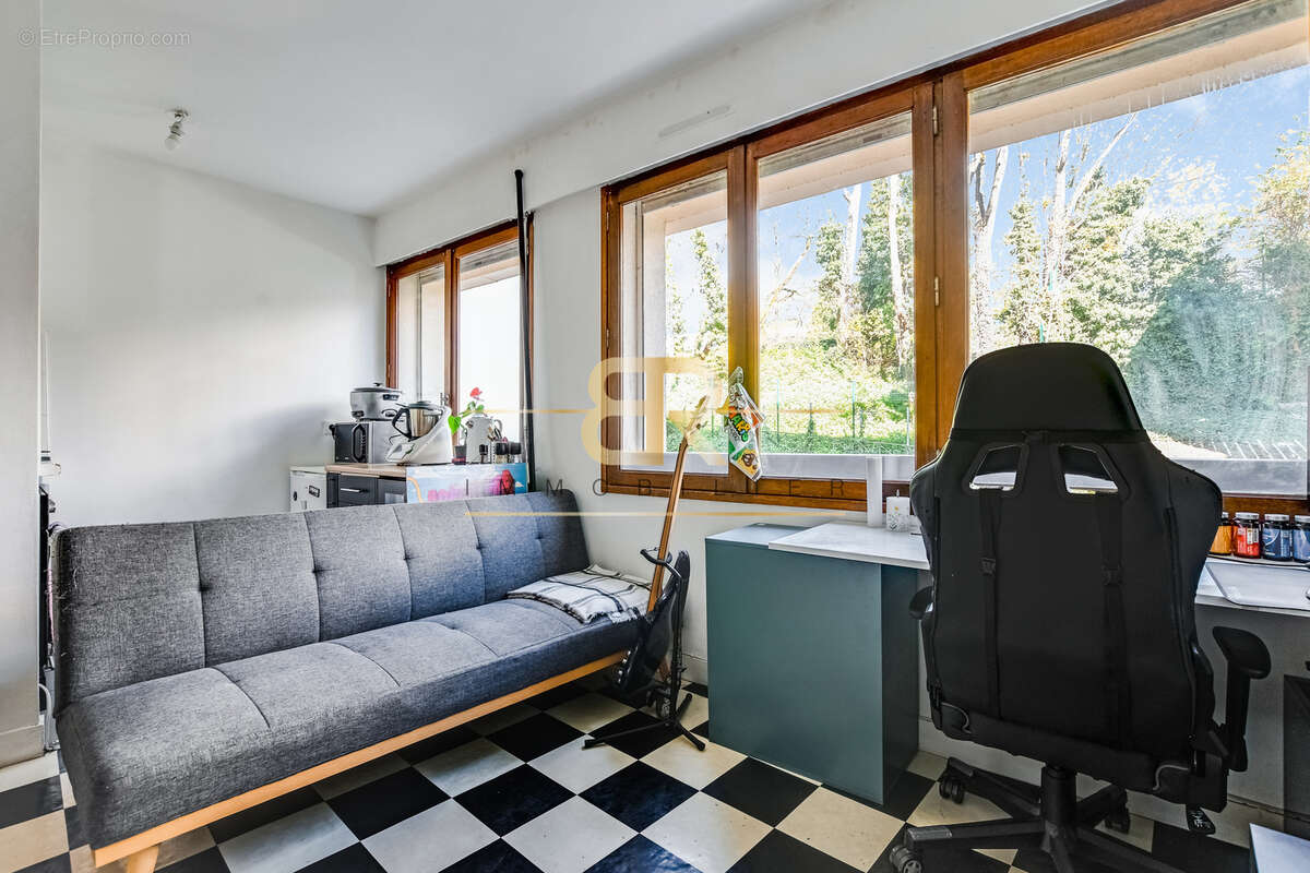 Appartement à PARIS-20E