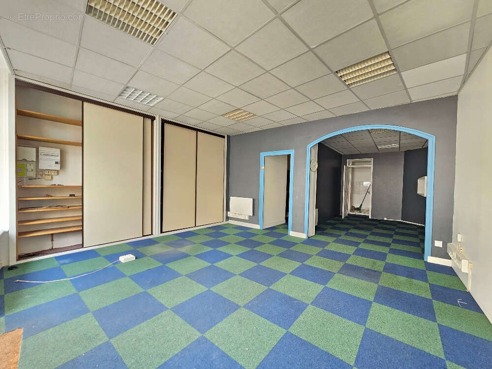 Immeuble 110m² à coteaux-du-blanzacais - photo 4