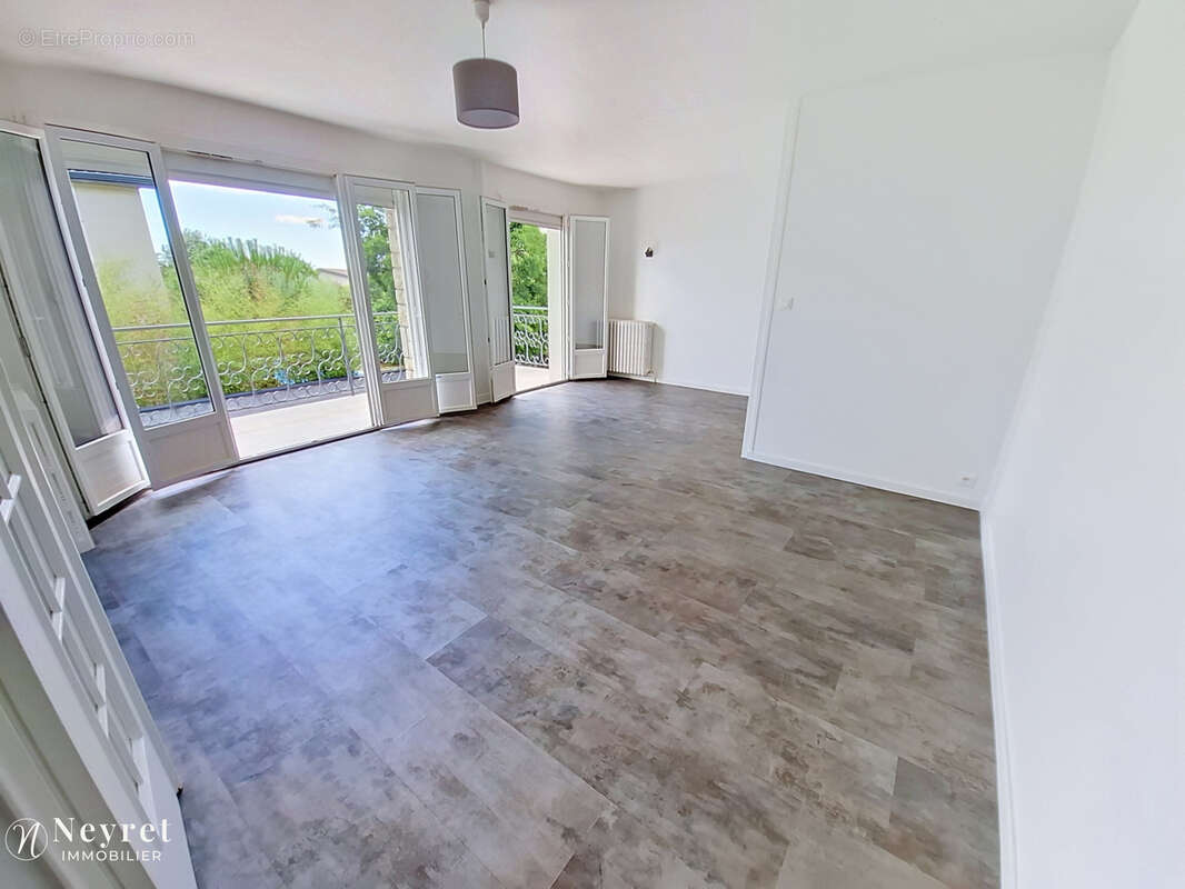 A ne pas rater ! Maison individuelle de 147 m2, 5 chambres avec garage de 29m2 sur 564 m2 clos et arboré - photo 3